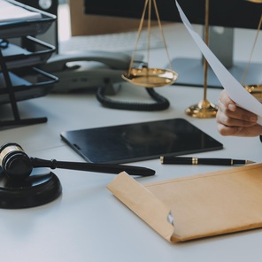 Составление иска, апелляционных и кассационных жалоб, защита в суде, представление ваших интересов в государственных органах